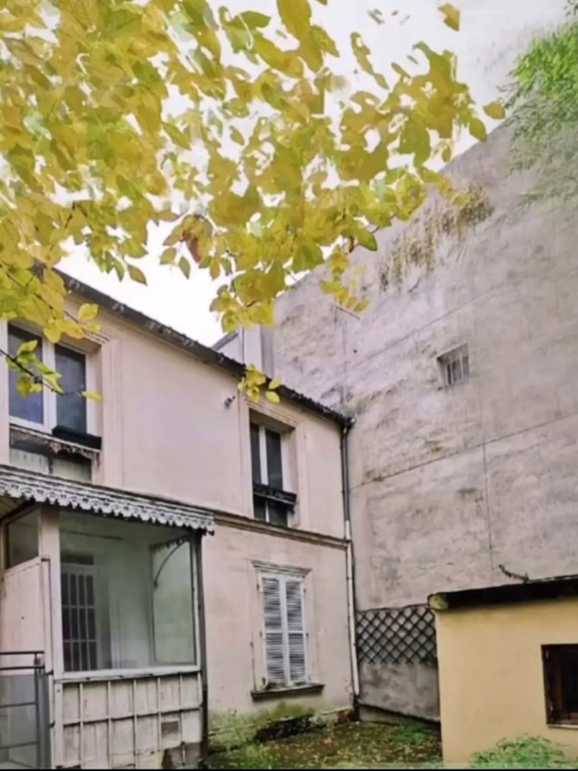 Cour et façade, isolation par l'extérieur à Paris 14e, avant travaux